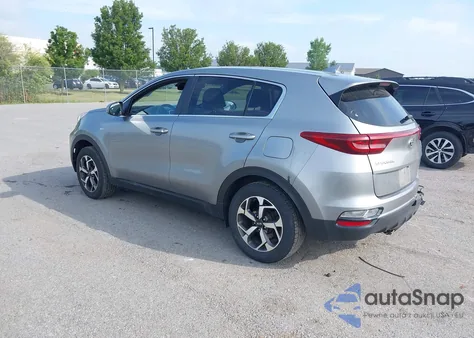 2020 Kia Sportage Lx z USA, uszkodzony, nr VIN KNDPMCAC4L7633030